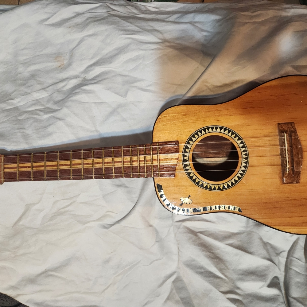 Yamaha Fg 325